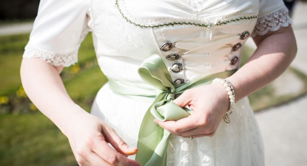 nur standesamtlich heiraten: in Tracht.