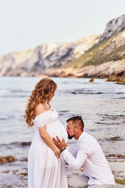 fotoshooting schwangere braut und brautigram am meer Küste,Meer,Küsten- und Ozeanlandschaften,Ufer,Ozean,Urlaub,Strand,Liebe,Glück,Windwelle,